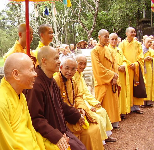 Thây à Huê Thây à Huê