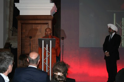London - Award for U Gambira London - Award for U Gambira
