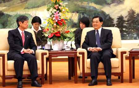 ArchiveRencontre à Pékin en Décembre 2007entre Masahiko Komura et le Président Chinois Hu Jintao ArchiveRencontre à Pékin en Décembre 2007entre Masahiko Komura et le Président Chinois Hu Jintao