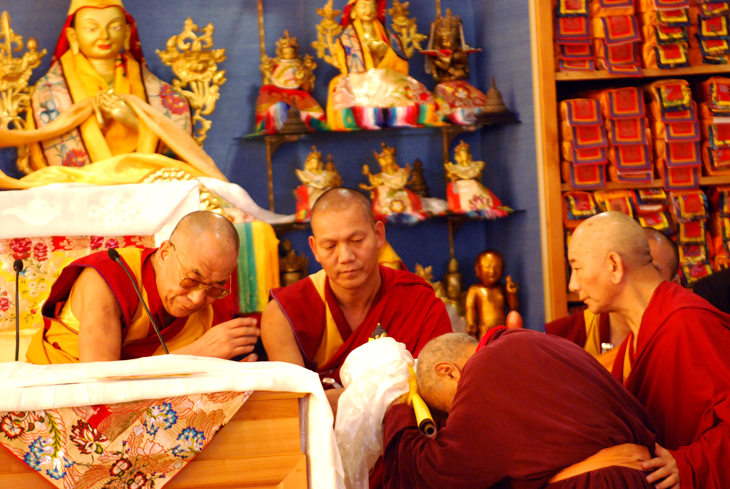 Sa Sainteté avec le Vénérable Dagpo Rinpoché