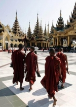 Burmese_monks.bmp