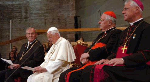 Le Pape lors de son discours de Ratisbonne, le 12 septembre 2006. Un passage sur le prophète Mahomet avait enflammé le monde musulman. Crédits photo : AP Le Pape lors de son discours de Ratisbonne, le 12 septembre 2006. Un passage sur le prophète Mahomet avait enflammé le monde musulman. Crédits photo : AP