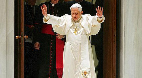 Le pape Benoît XVI a approuvé l'instruction Dignitas personae, qui traduit la volonté du Vatican d'être pédagogue et d'exprimer une vision positive sur la science.