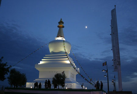 Stupa_in_Benalmadena.jpg