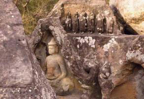 LAO-STYLE: Buddha at Phuphra Wanchang across Mekong.