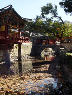 Korean_temple.gif