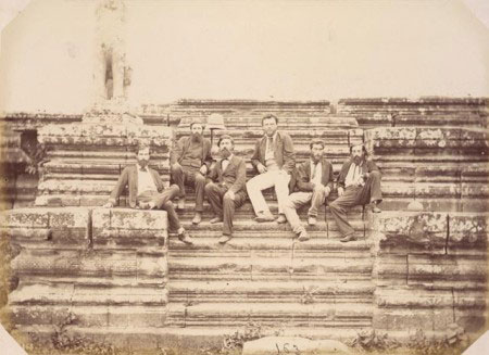 Les explorateurs d'Angkor