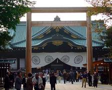 yasukuni_shrine.jpg
