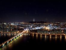 220px-Seoul_at_night_from_63_building.jpg