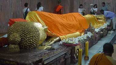 The reclining Buddha at Kushinagar.