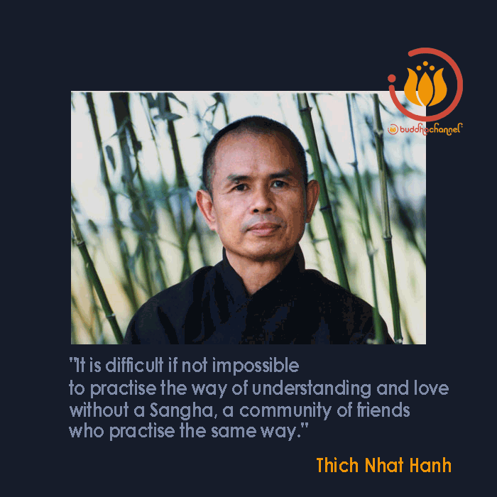 Thich_nhat_hanh_sangha.gif