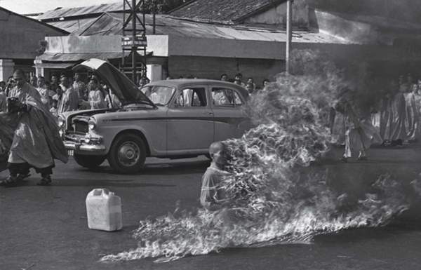 Le suicide protestataire du moine vietnamien Thich Quang Duc