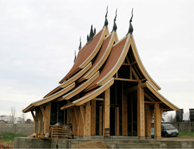 Temple en pleine construction Temple en pleine construction