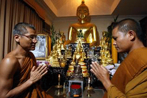 buddhist-monks-in-nerang.gif