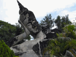 Reclining_Buddha_Vientiane-Vientiane_250_x_187_.gif