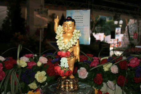 BuddhistFestivalSingapore3.gif