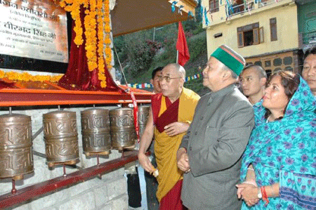 DalaiLamaVirbhadraSingh.gif