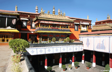 JokhangTemple.gif