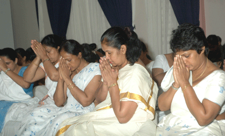SriLankaPrayWarHeroes4.gif