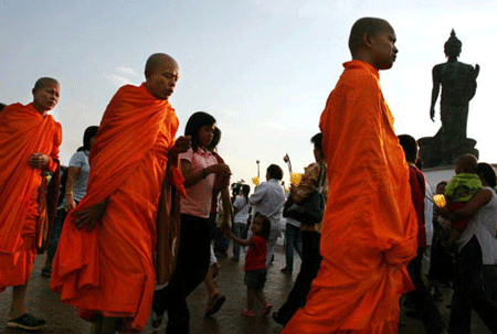 THAILAND-vesak.gif