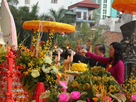 VesakHanoi6.gif