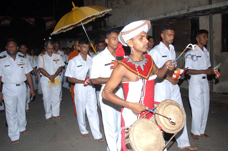 VesakNaviSrilanka2.gif