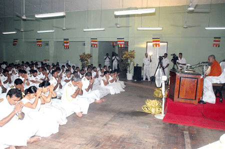 VesakNaviSrilanka3.gif