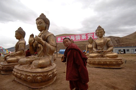 buddhastatuerecovered.gif
