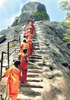 Sri Lanka — Les bouddhistes fêtent Poson Poya dans tout le pays