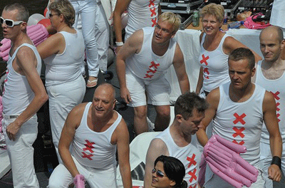 Gay-pride-Amsterdam-2.gif