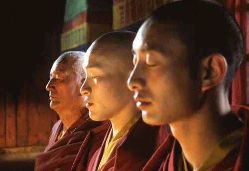 bouddhistes-meditation-_2_-2.gif