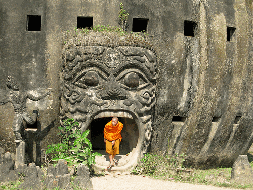 buddha-park_laos.gif