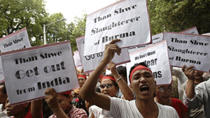 INDIA_-_MYANMAR-Than_Swe_in_India.gif