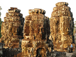 060204_049_CAM_Angkor-Thom_.gif