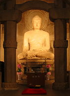 140px-Seokguram_Buddha.jpg