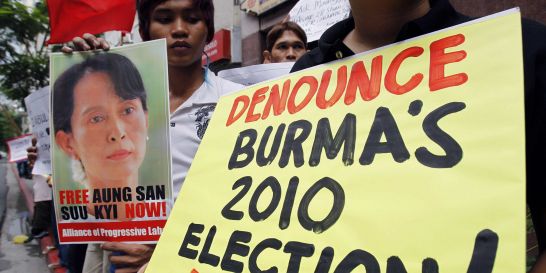 Manifestation contre le pouvoir birman et pour la libération d'Aung San Suu Kyi, aux Philippines, le 24 septembre 2010.