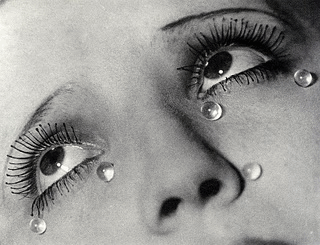 man-ray-lacrime-di-vetro-1930_320_x_245_.gif