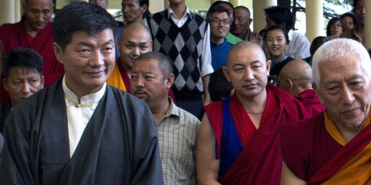 1557152_3_1c9a_lobsang-sangay-juriste-de-43-ans-a-prete.jpg