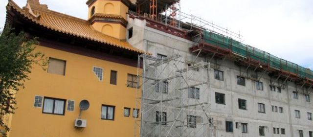 Évry. La visite du dalaï-lama a attiré l’attention des fidèles sur la plus grande pagode d’Europe, mais ce coup de projecteur n’a pas permis de boucler complètement le budget. Les responsables du site espèrent terminer le bâtiment d’ici à deux ans.