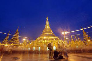 India donated a five-metre statue of the Buddha to the glittering Shwedagon Pagoda in Yangon, Myanmar [Reuters]