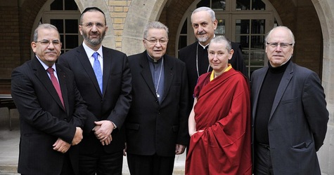 La CRCF en 2012. De gauche droite : Mohamed Moussaoui, pdt du CFCM, Gilles Bernheim, grand rabbin de France, cardinal André Vingt-Trois, pdt de la CEF, Emmanuel Adamakis, métropolite grec orthodoxe, Marie Stella Boussemart, présidente de l'Union Bouddhiste de France, Claude Baty, pdt de la Fédération protestante de France.