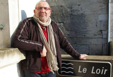 Jacques Colas a décollé jeudi pour le Japon, il commence demain un pèlerinage de 1.200 km sur l'île de Shikoku. Jacques Colas a décollé jeudi pour le Japon, il commence demain un pèlerinage de 1.200 km sur l'île de Shikoku.