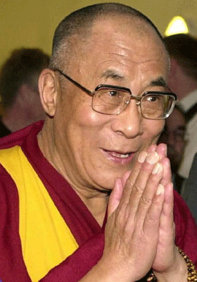 Le-Dalai-Lama-a-Hong-Kong.gif
