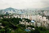 Séoul depuis les montagnes qui surplombent le quartier de Muak-Dong, au nord de la ville.