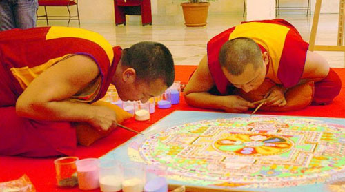La spesa per la realizzazione del tempio buddista sarà interamente sostenuta dalla comunita di Pomaia