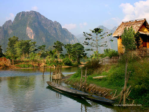 VangVieng-ta.jpg