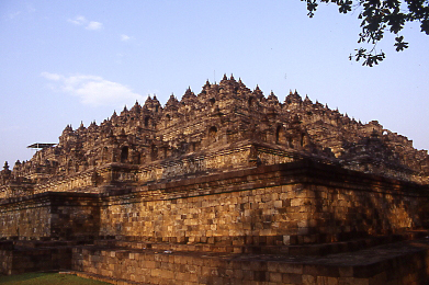 borobudur-1.jpg