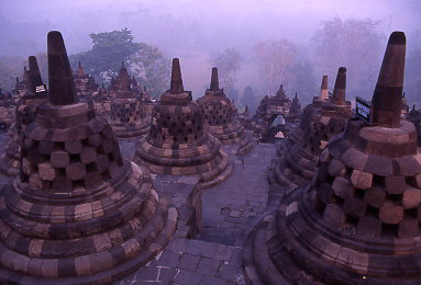 borobudur-2.jpg