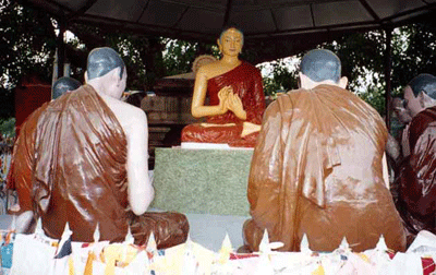 Sarnath-Buddha-smaller.gif