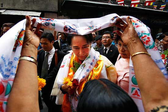 6-16-14-Aung-San-Suu-Kyi_fu.jpg